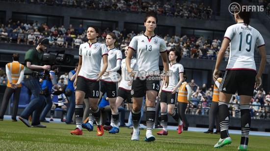 xbox360 FIFA16欧版预约(暂未上线)